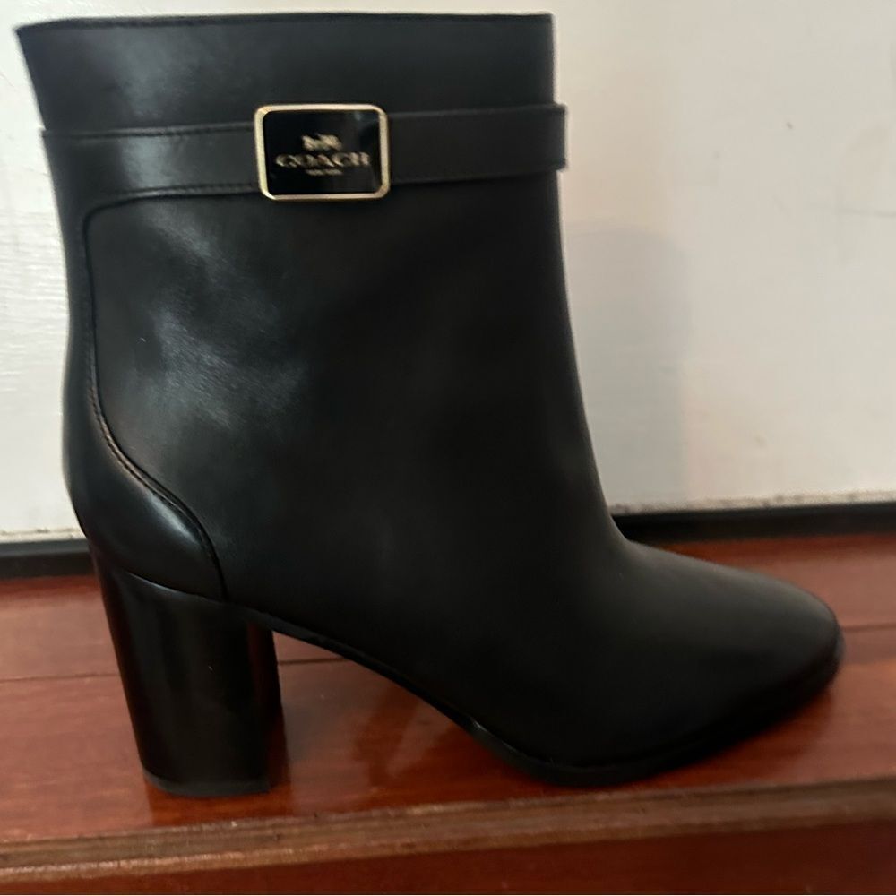 COACH 8B Black Heel Ankle Booties - Picture 3 of 6